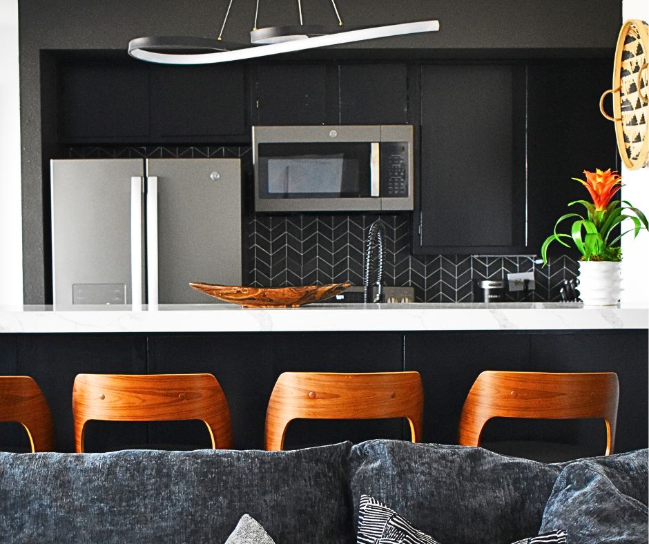 interior design clarity for a beach beach condo kitchen by league city interior designer Diva by Design