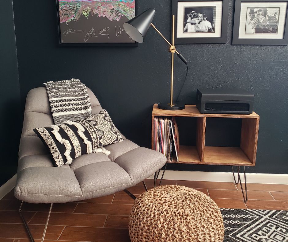 Design Strategy Session Diva by Design (7) moody Mid Century style bedroom Diva by Design